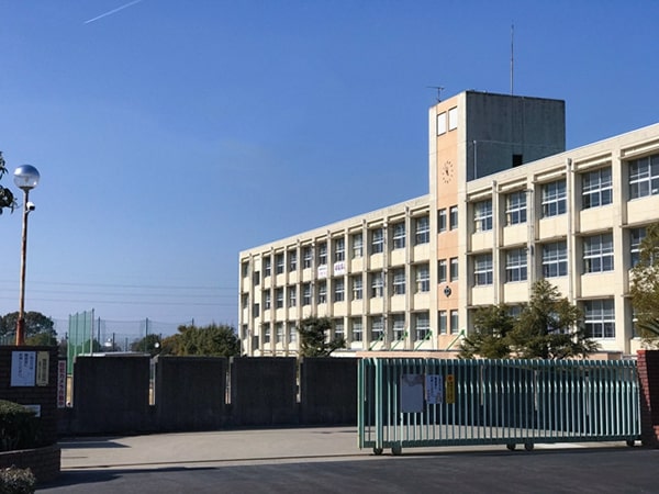 魚住東中学校