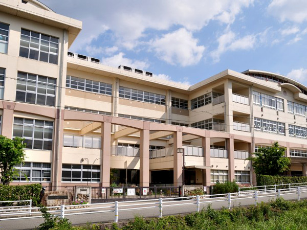 宝塚第一小学校